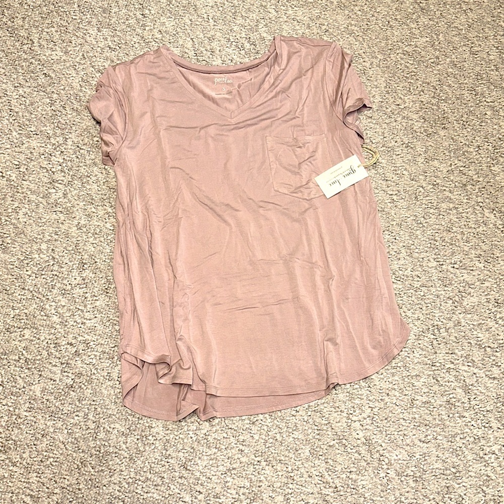 Grace and Lace perfect pocket tee